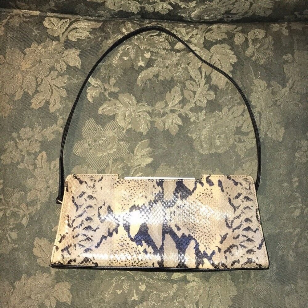 *SOLD* Kenneth Cole Genuine Leather Snakeskin Clutch